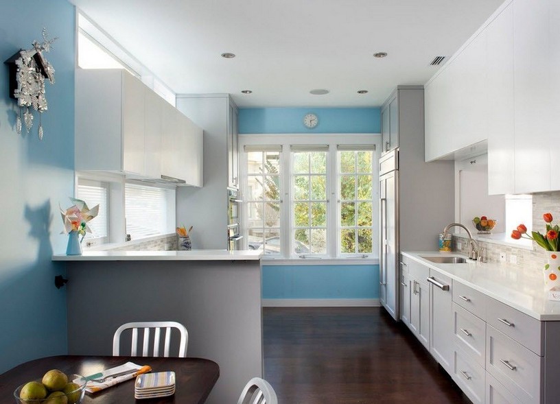 Голубой в интерьере кухни: нюансы использования цвета